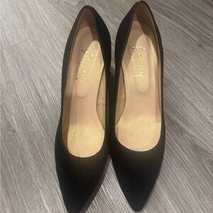 French Sole Women’s Black Pointed Toe Pumps with sparkly heels- size 8